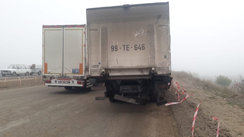 "Bazarstore"un yük maşınları bir-biri ilə toqquşdu- FOTO