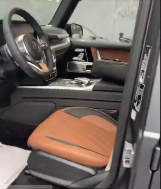 Azərbaycanlı nazirin oğlu ilə sevgili olan müğənniyarımilyonluq avtomobil aldı (FOTO)