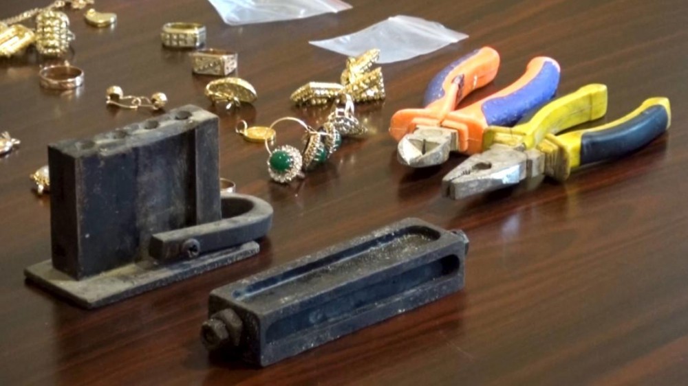 Azərbaycanda yarım milyonluq qızıl oğurlayan dəstəSAXLANILDI - FOTOLAR