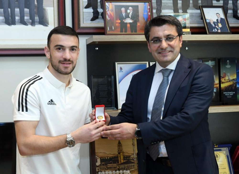 Qara Qarayev "İdman ustası" kimiTƏTİF OLUNDU (FOTOLAR)