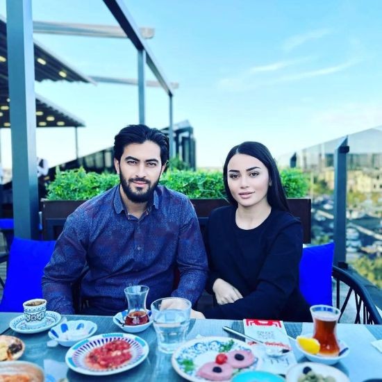 Azərbaycanlı müğənnin sevgilisi olan iş adamı görün kimdir- FOTOLARI yayıldı