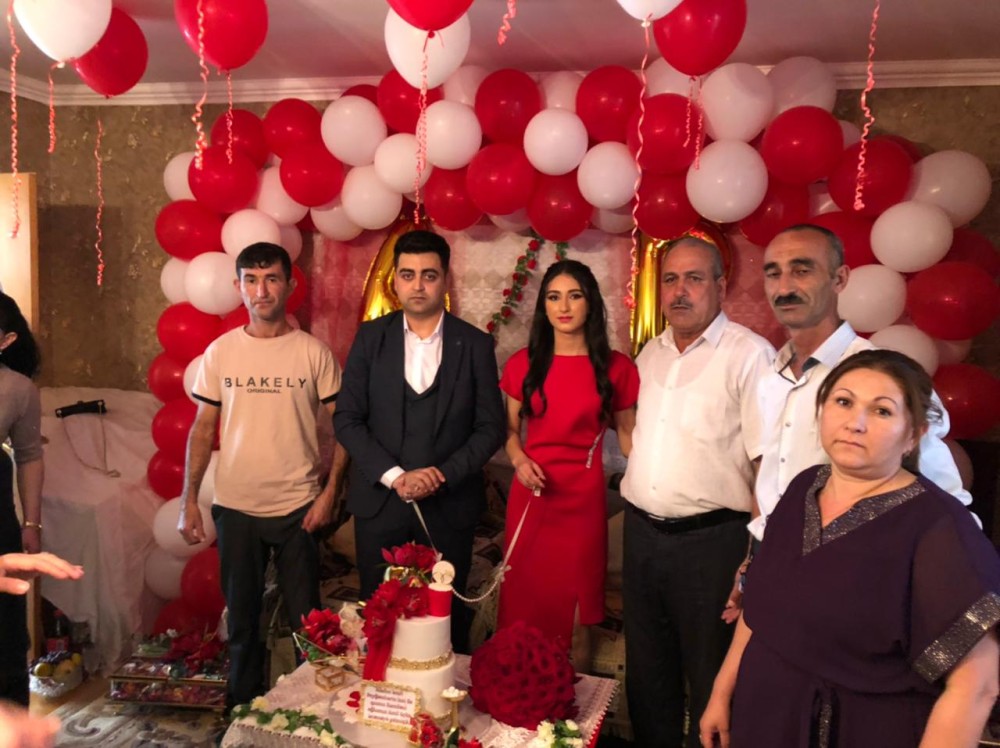 Amil Xəlil görün kimlə nişanlandı- FOTOLAR