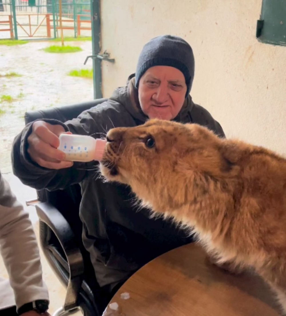 "Kurtlar Vadisi"nin aktyoru illər sonra görün harada  ortaya çıxdı -FOTO