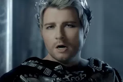 Məşhur telekanal cərimələndi 18+ klipə görə- LGTB TƏBLİĞİ