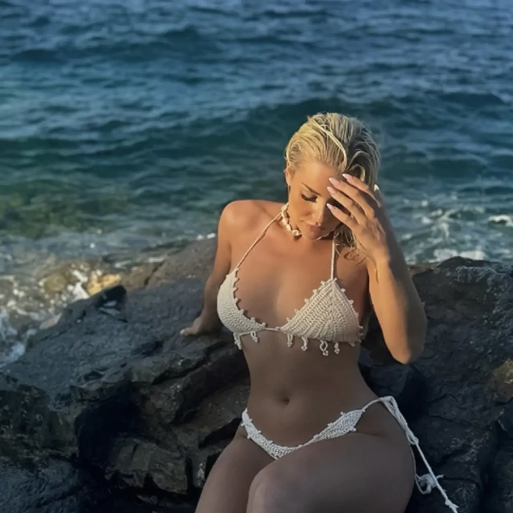 Sabiq futbolçu erotik saytda fotolarınıpaylaşdı