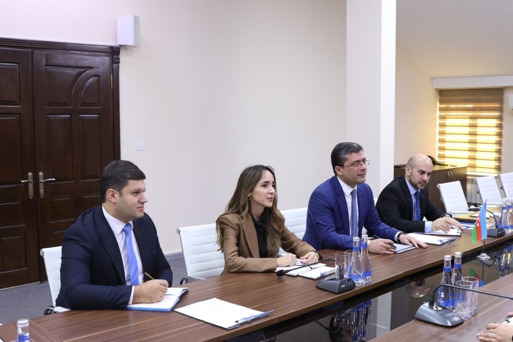 Əhməd İsmayılov Çin Qitələrarası Kommunikasiya Mərkəzinin nümayəndə heyəti ilə görüş keçirdi -FOTO