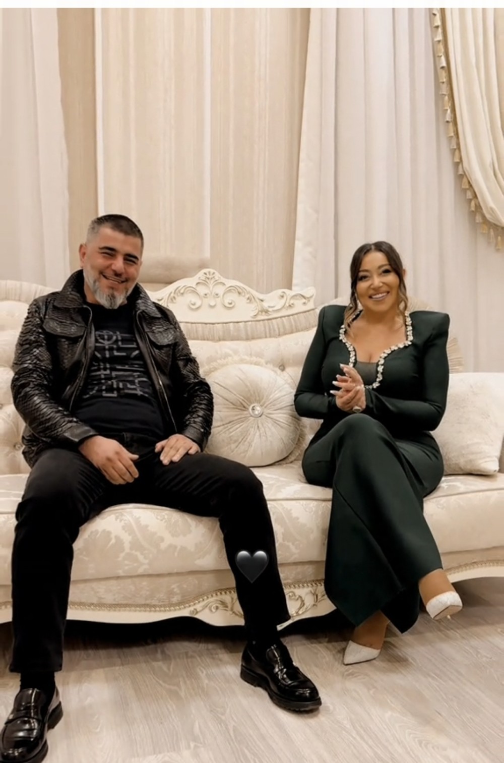 Müğənni Damla Gəncədə tanınmış iş adamı ilə görüşdü- FOTOLAR