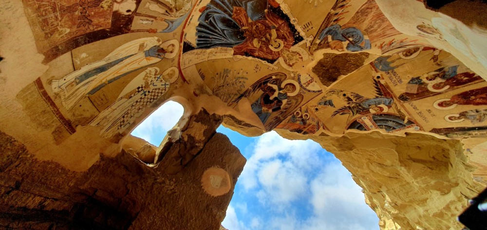 Əsrarəngiz tarixi məkan Keşikçidağ mağaralar kompleksi/ FOTO