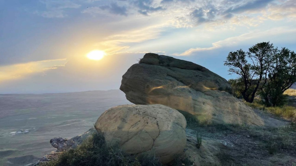 Əsrarəngiz tarixi məkan Keşikçidağ mağaralar kompleksi/ FOTO