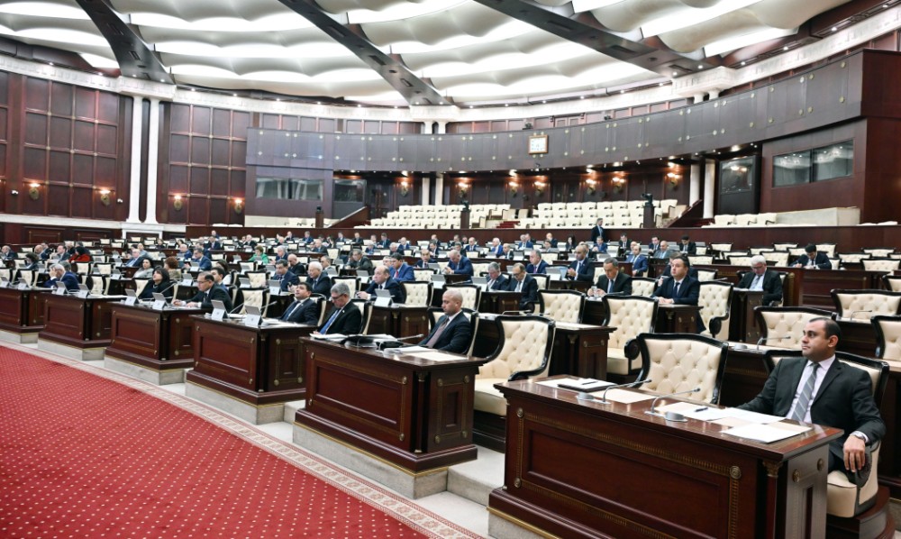 Azərbaycan bir sıra ölkə ilə diplomatik və xidməti pasport sahiblərini vizadan qarşılıqlı azad edir