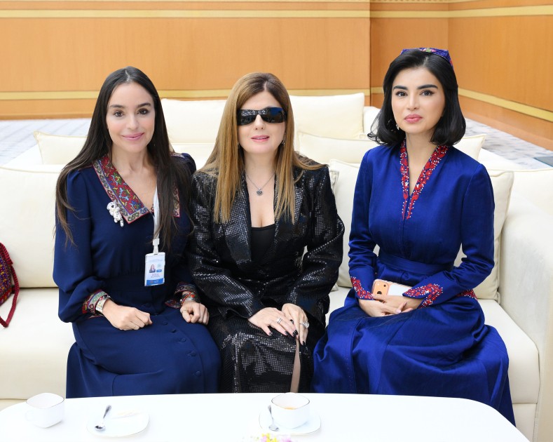 Prezidentlərin qızları görüşdü -FOTOLAR