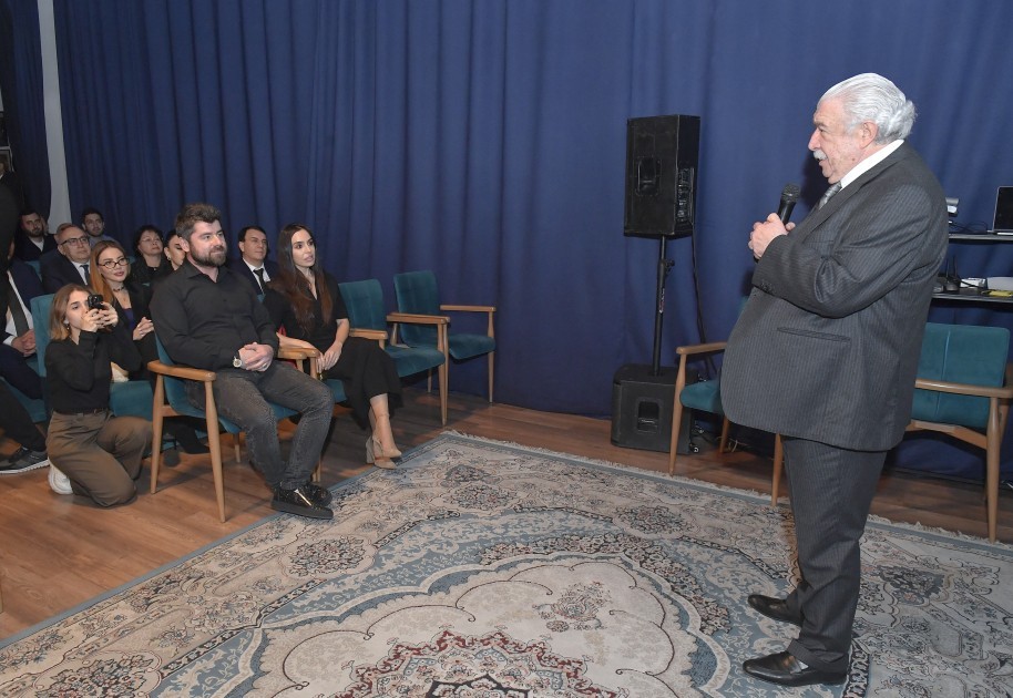 Leyla Əliyeva Heydər Əliyevin xatirə gecəsində -FOTOLAR