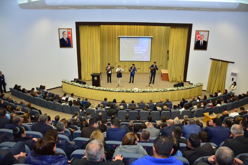 Ağstafada “Konstitusiya və Suverenlik ili: nəticələr və nailiyyətlər” mövzusunda ümumrayon tədbiri keçirilib