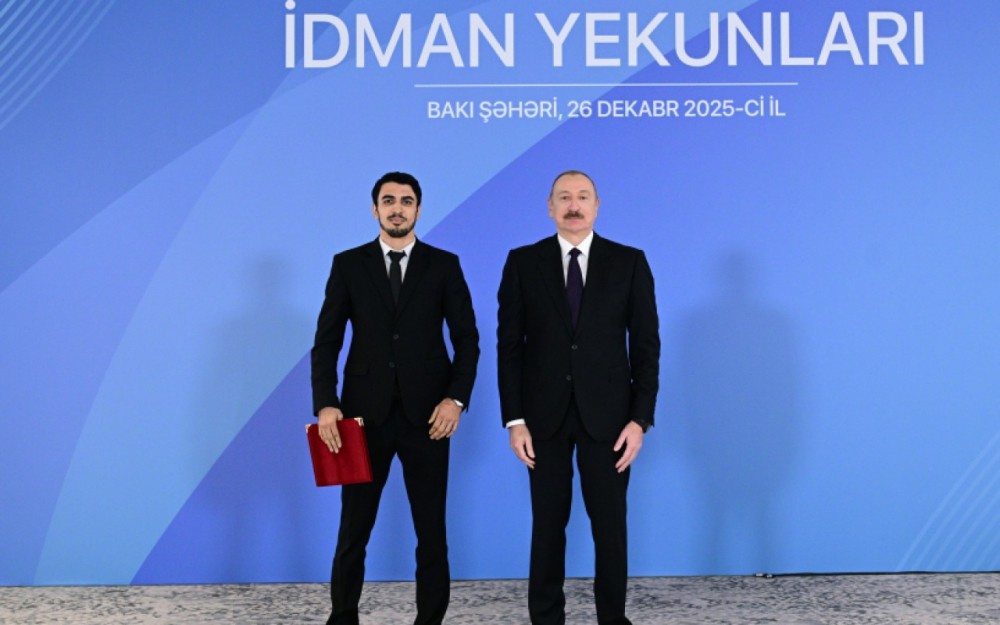 Prezident bu idmançılara ev verdi -FOTOLAR