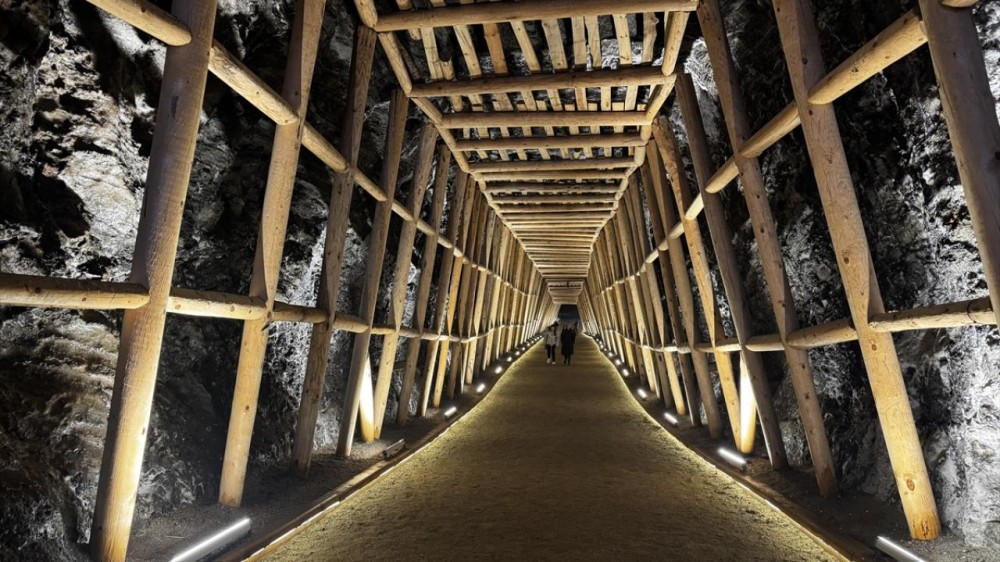 Yeraltı duz mədənini rekord sayda turist ziyarət edib -FOTOLAR