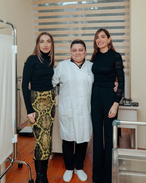 Prezidentin qızı və gəlini sığınacaqda -FOTOLAR